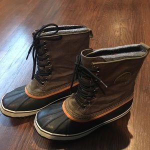 Men’s size 10 Sorel boots